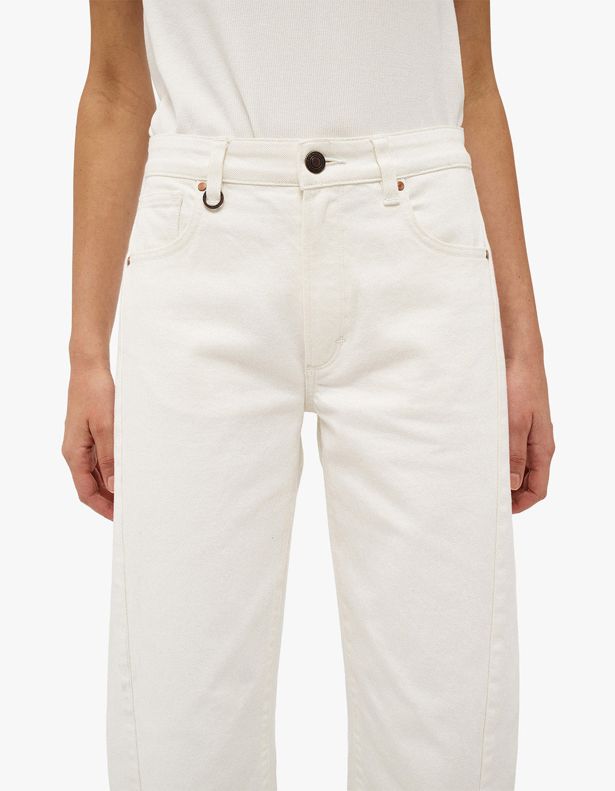 Amber Barrel Jean - Fresh White