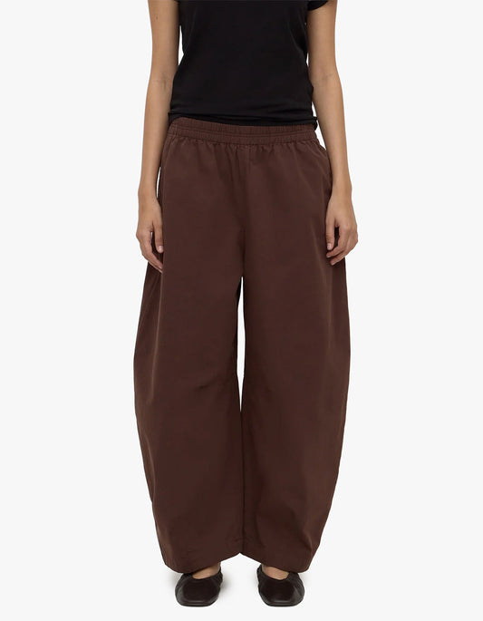 Lola Barrel Pant - Ganache