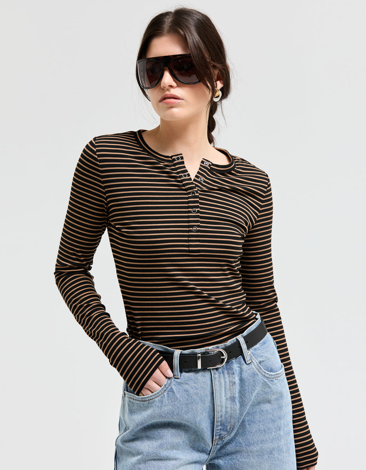 Eve Henley Top - Black/Brown