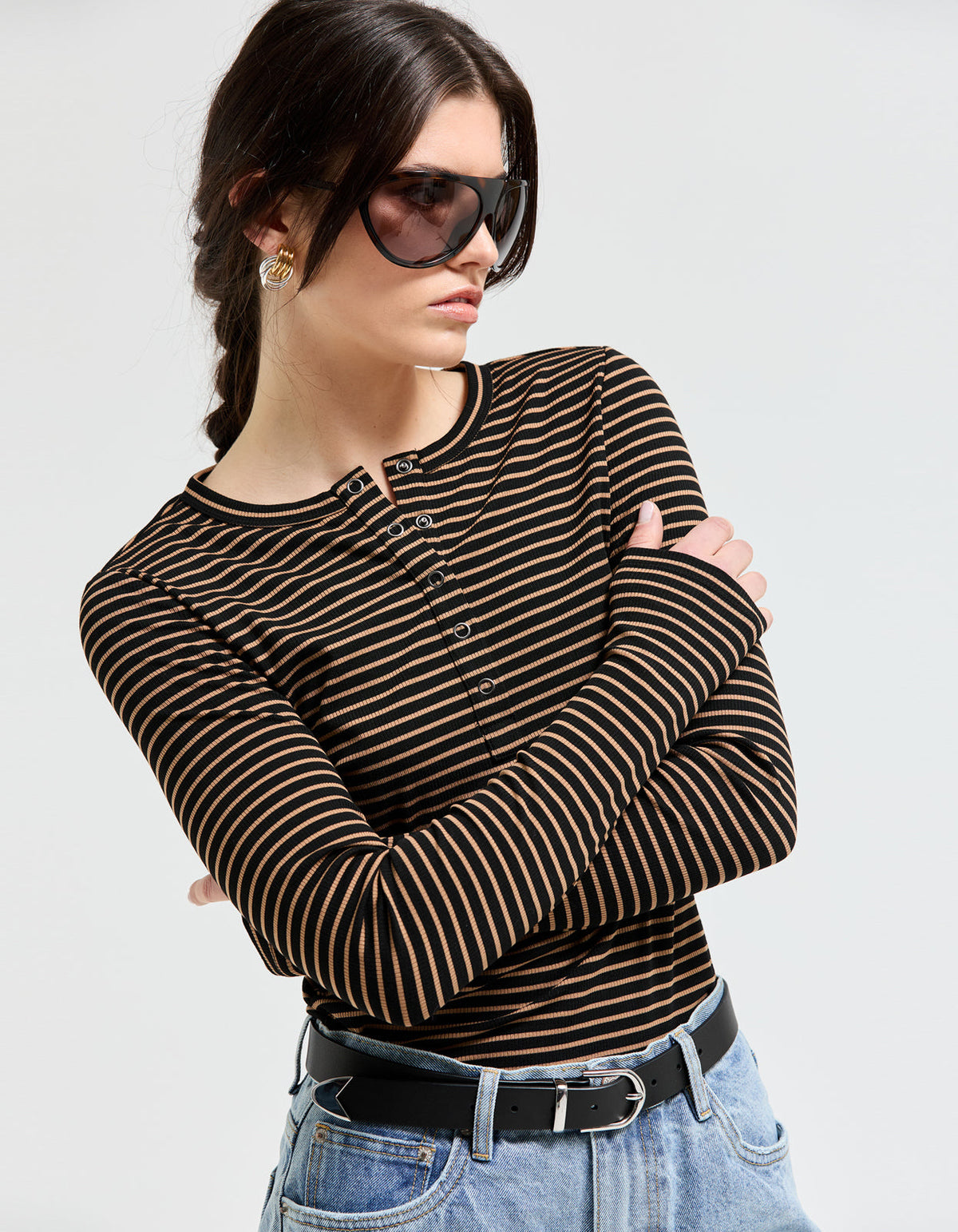 Eve Henley Top - Black/Brown