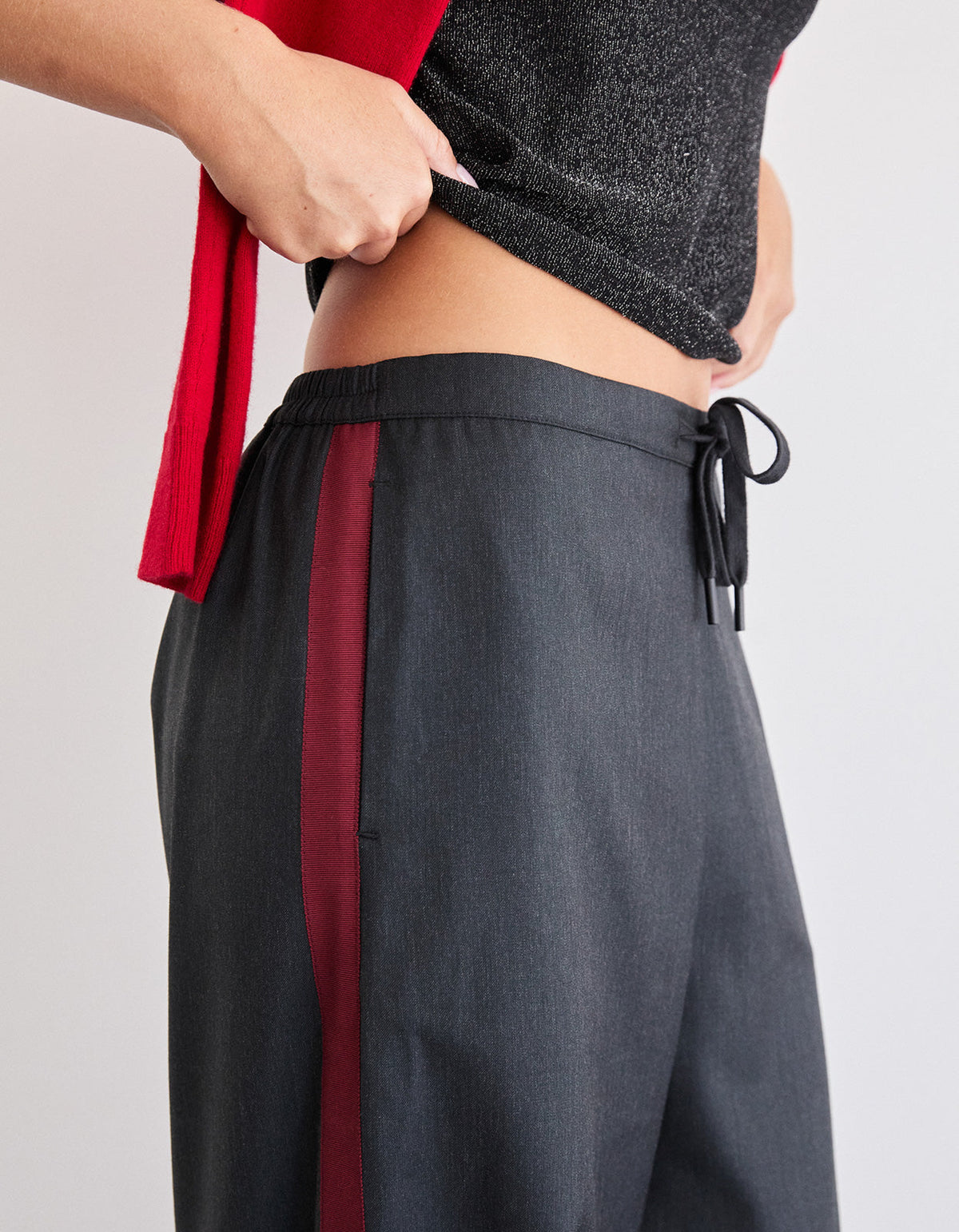 Ives Pant - Grey/Red