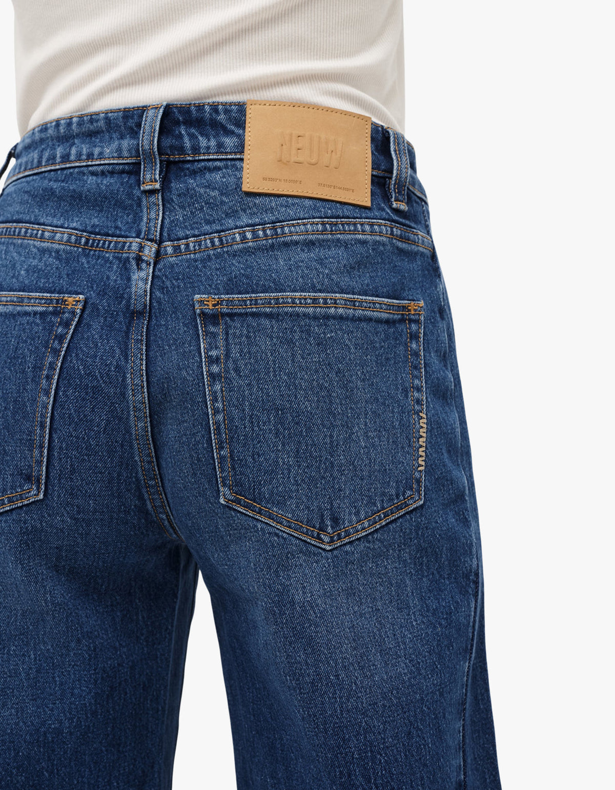 Amber Barrel Jean- Iris