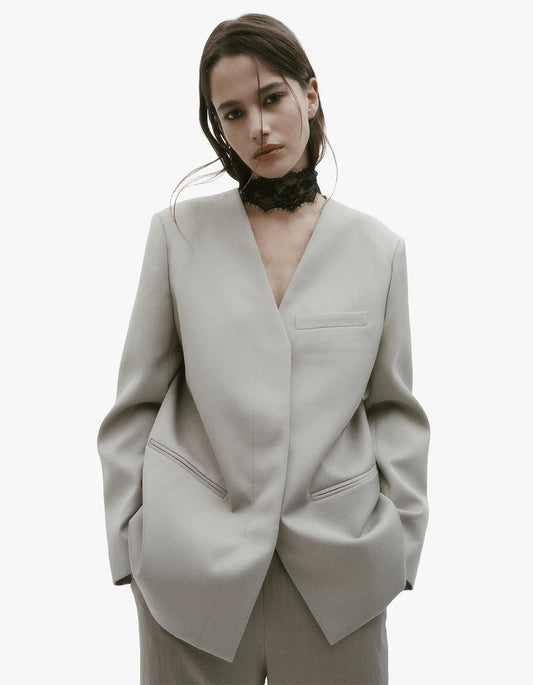 Ilona Blazer - Clay