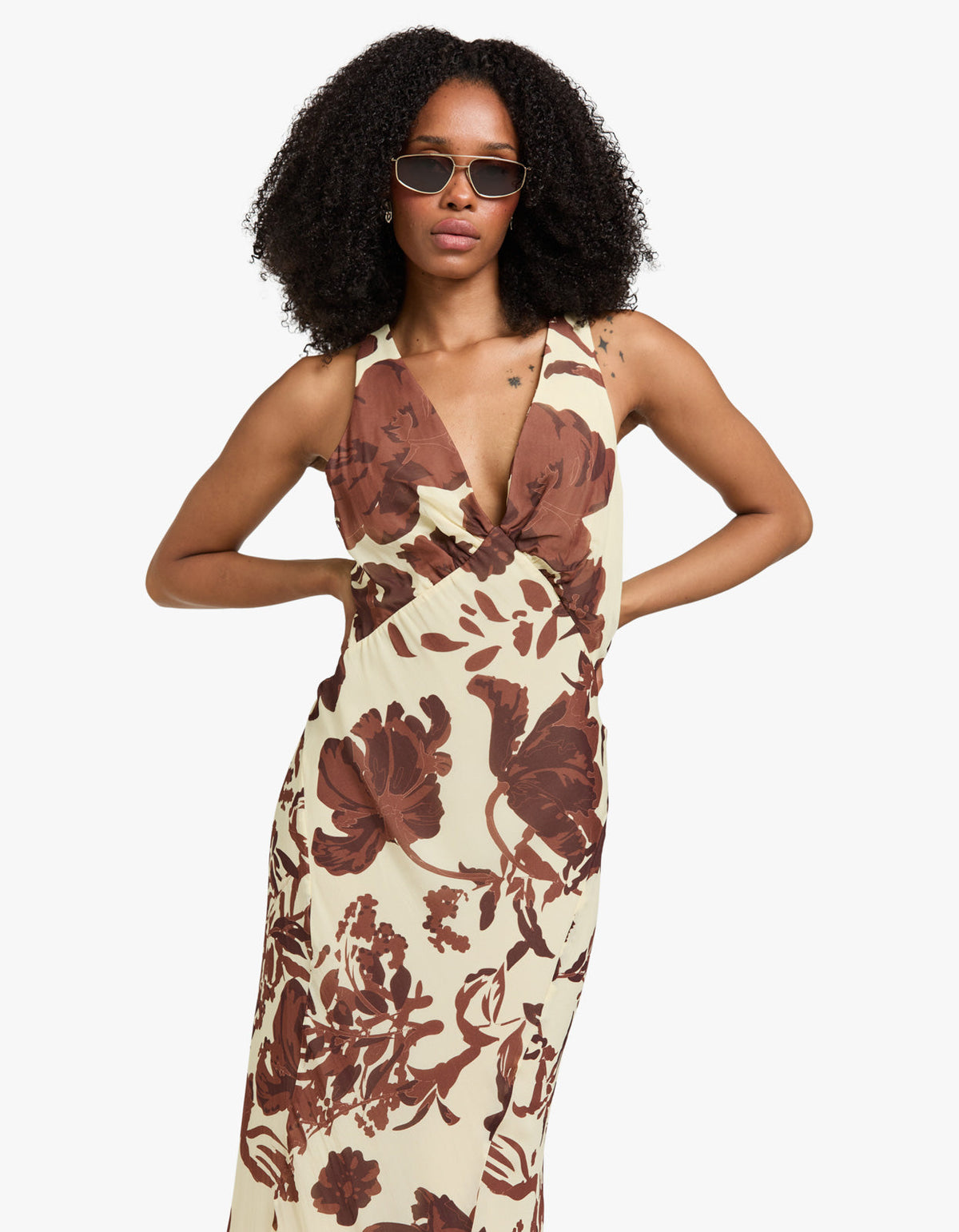 Noa Plunged Maxi Dress - Pineapple Wallflower