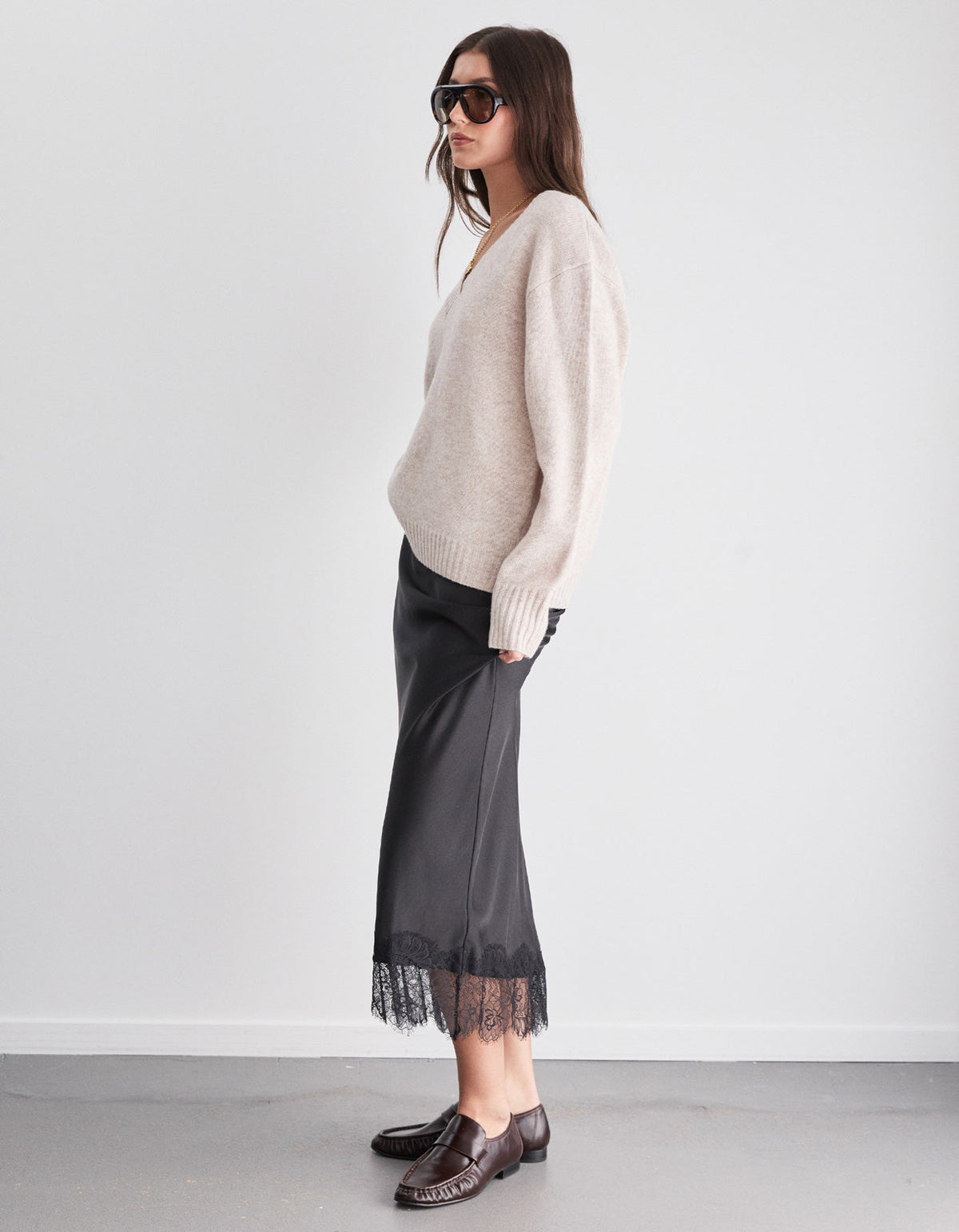 Eliza V - Neck Knit - Oat