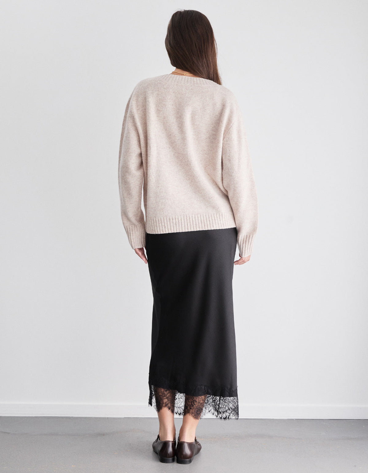 Eliza V - Neck Knit - Oat