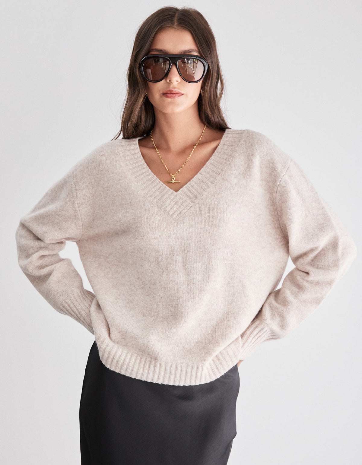 Eliza V - Neck Knit - Oat
