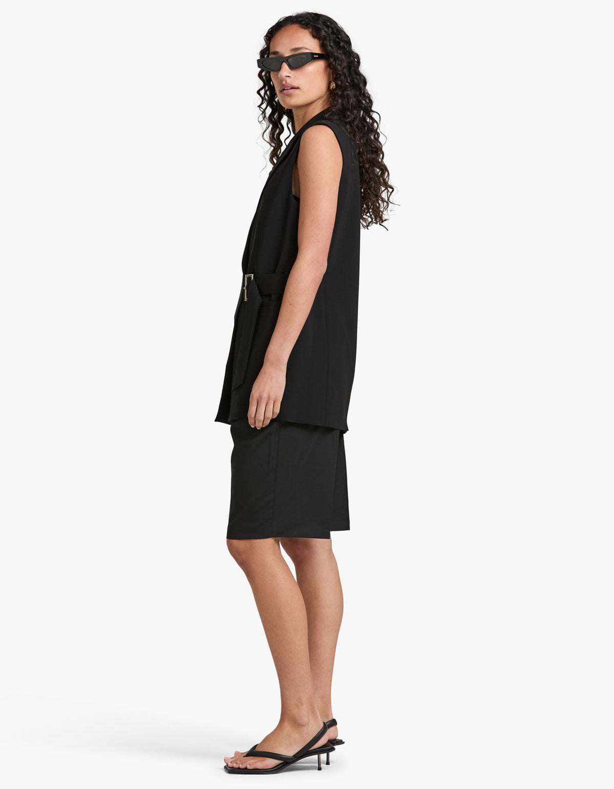Renowned Sleeveless Blazer - Black